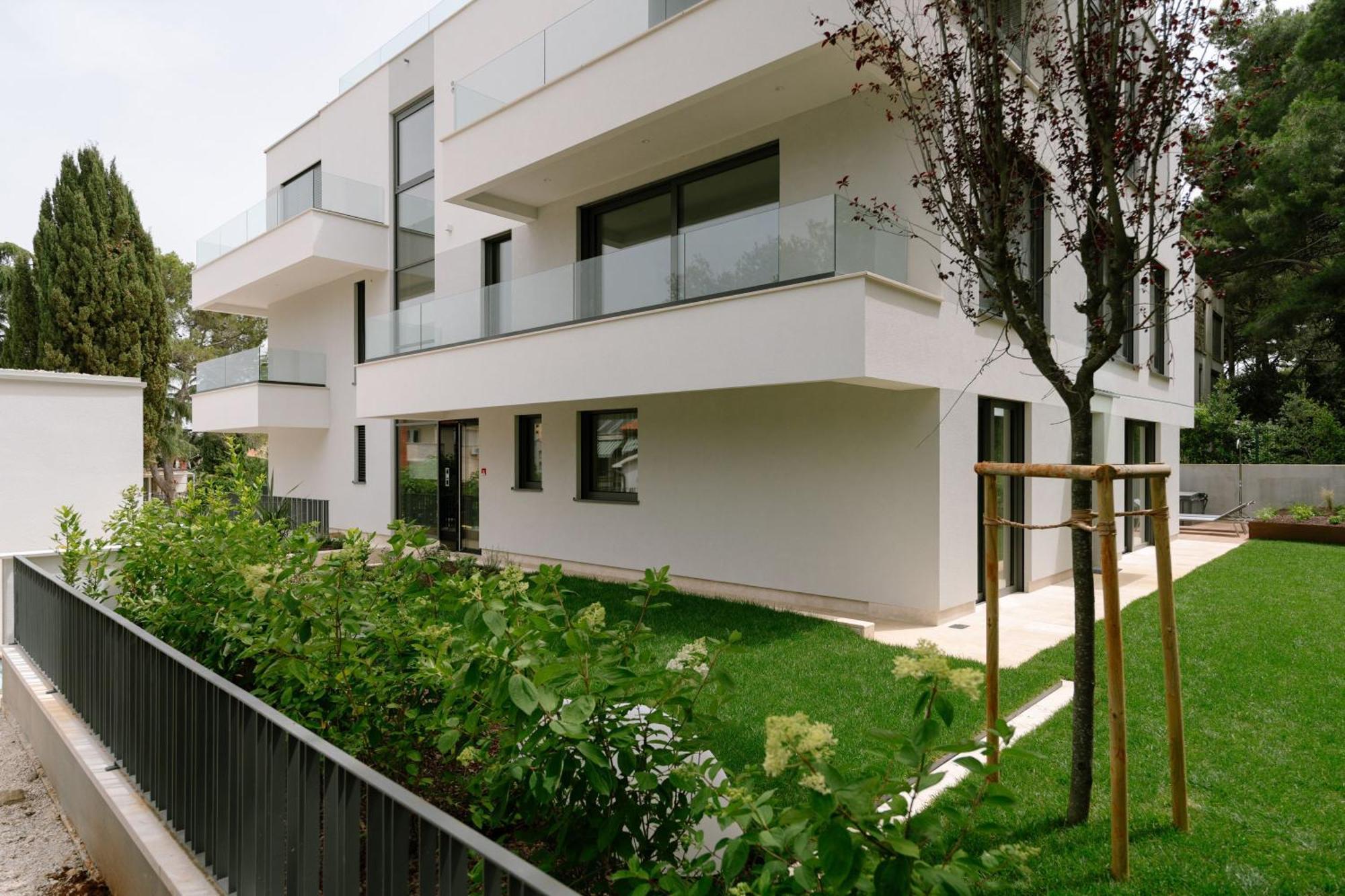 The Q Bliss - Your New 4-Star Hideaway With A Garage Rovinj Ngoại thất bức ảnh