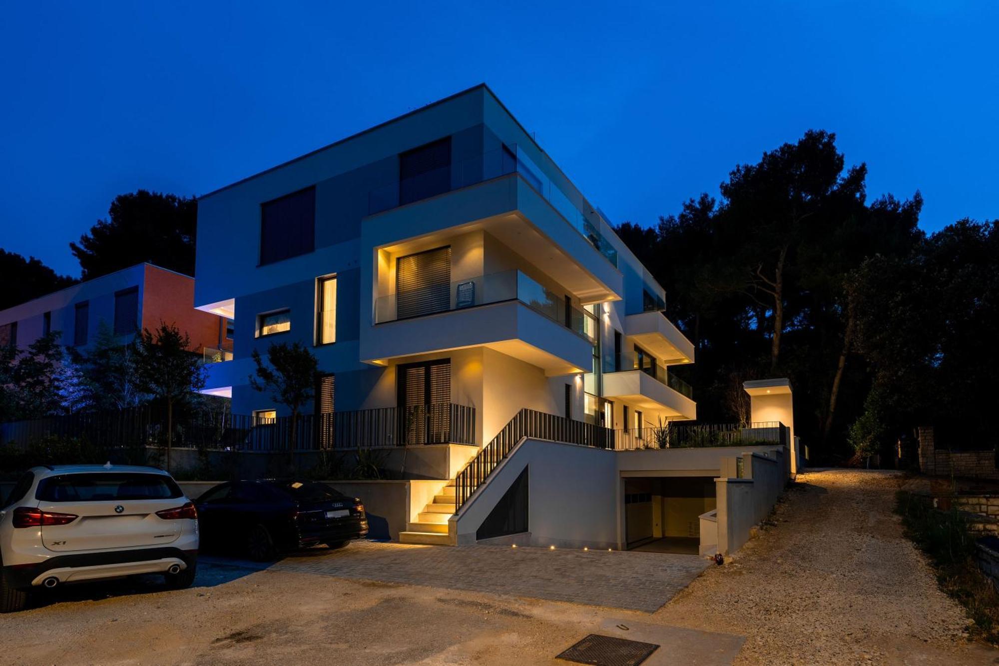 The Q Bliss - Your New 4-Star Hideaway With A Garage Rovinj Ngoại thất bức ảnh