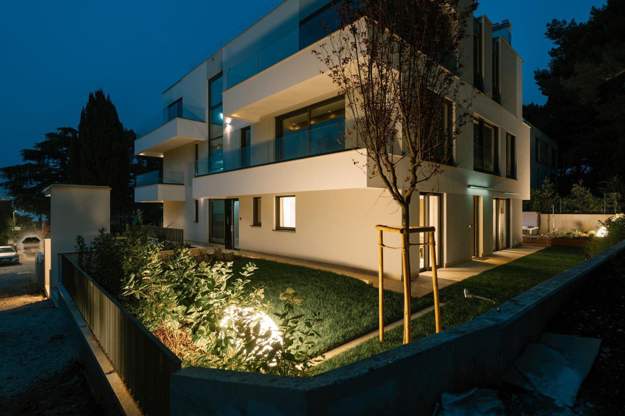 The Q Bliss - Your New 4-Star Hideaway With A Garage Rovinj Ngoại thất bức ảnh