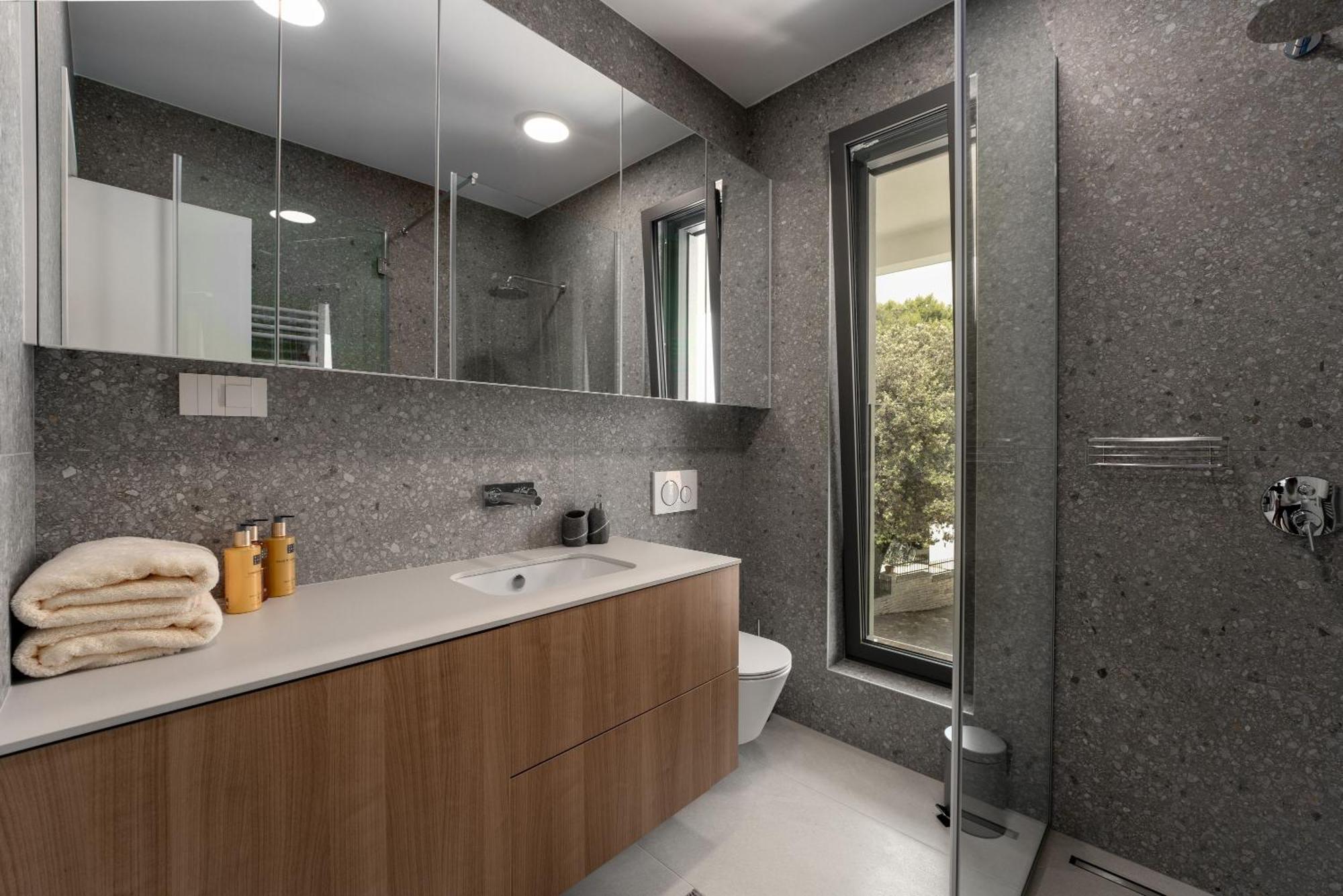 The Q Bliss - Your New 4-Star Hideaway With A Garage Rovinj Ngoại thất bức ảnh